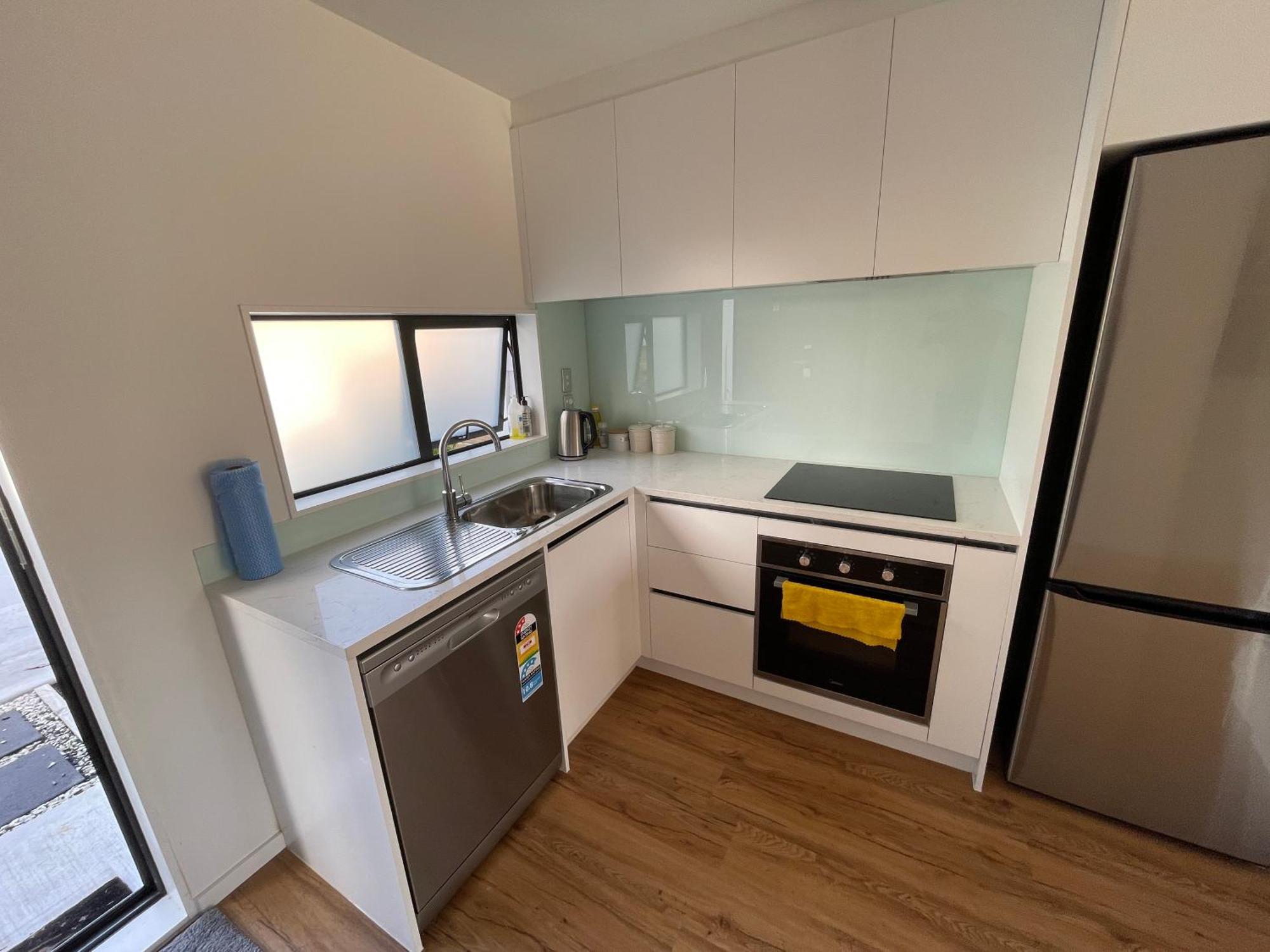 Modern Home By The Reserve Auckland Exterior foto