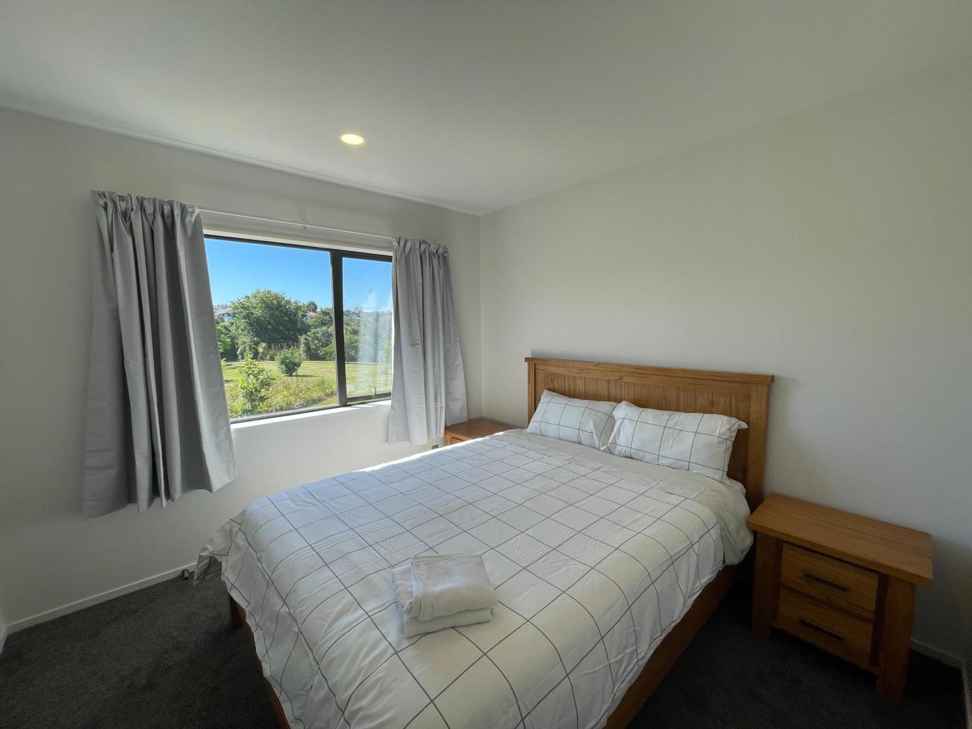 Modern Home By The Reserve Auckland Exterior foto